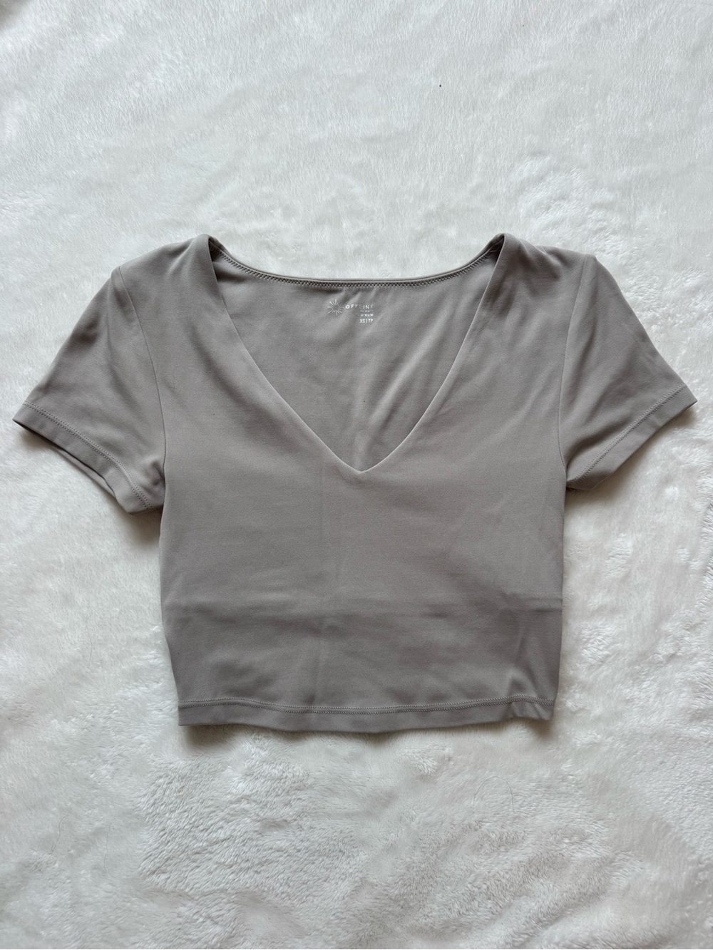 aerie Short Sleeve V-Neck Crop Top - Taupe Gray